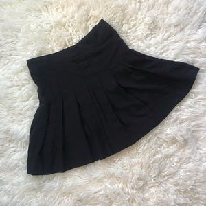 SOLD ON MERCARI |TALULA Black Pleated Zipper Skirt